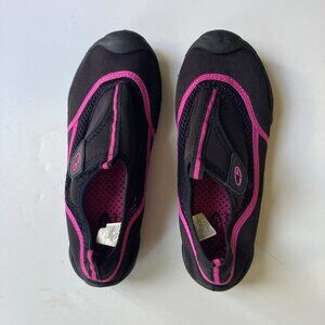 Champion Water aqua sports shoes Size M 7/8 & in great shape!